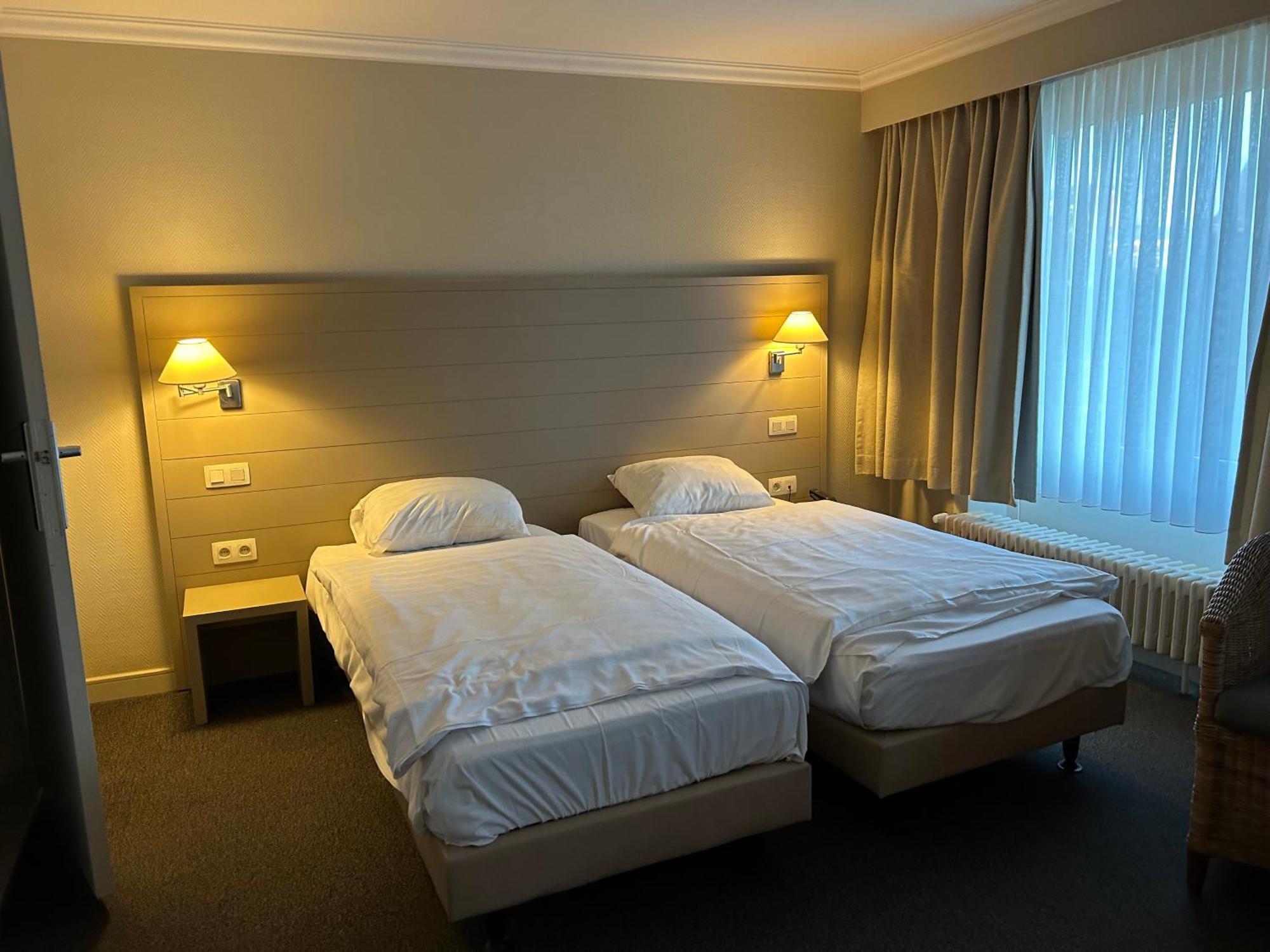 Hotel Atlas Брюгге Экстерьер фото